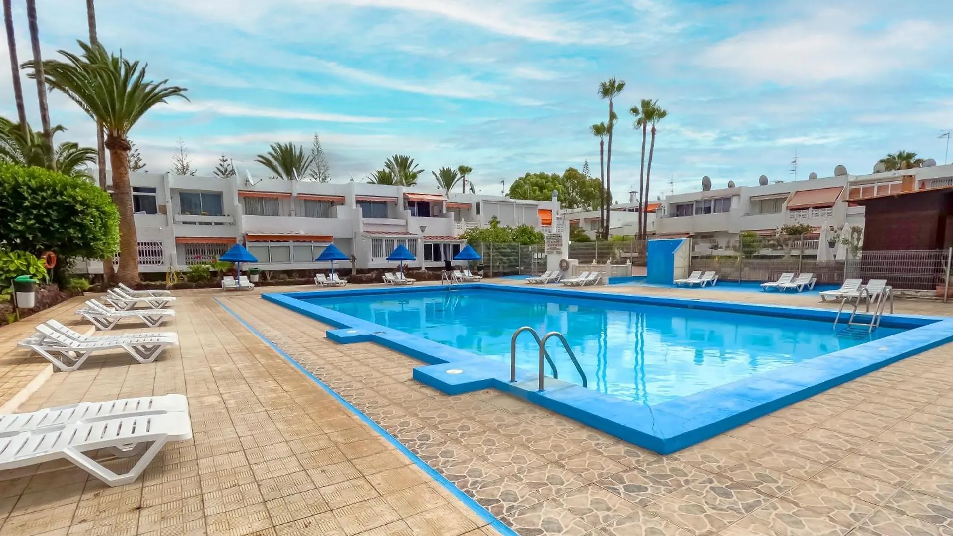Elegant And Cozy Studio With Pool Chaparral 341 طوستا ديل سيلونثيو شقة