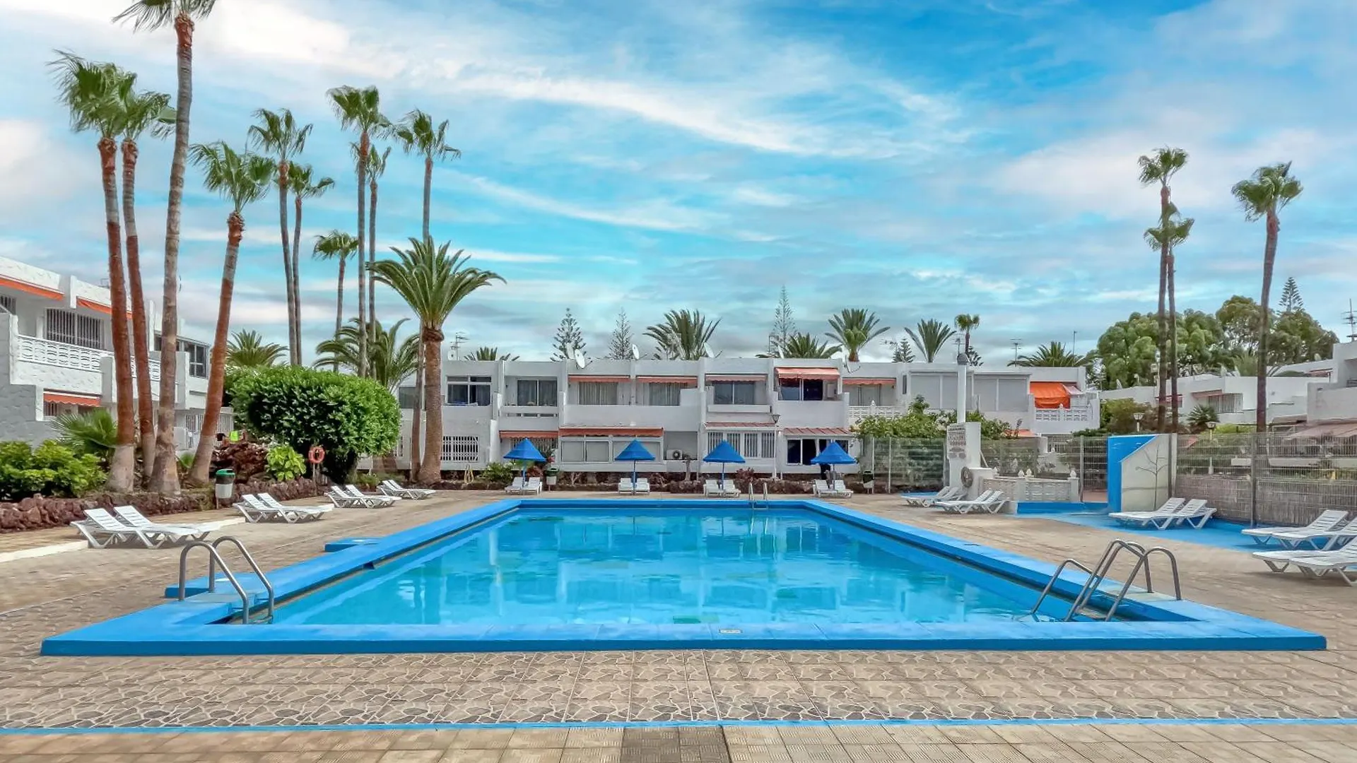 Elegant And Cozy Studio With Pool Chaparral 341 طوستا ديل سيلونثيو شقة